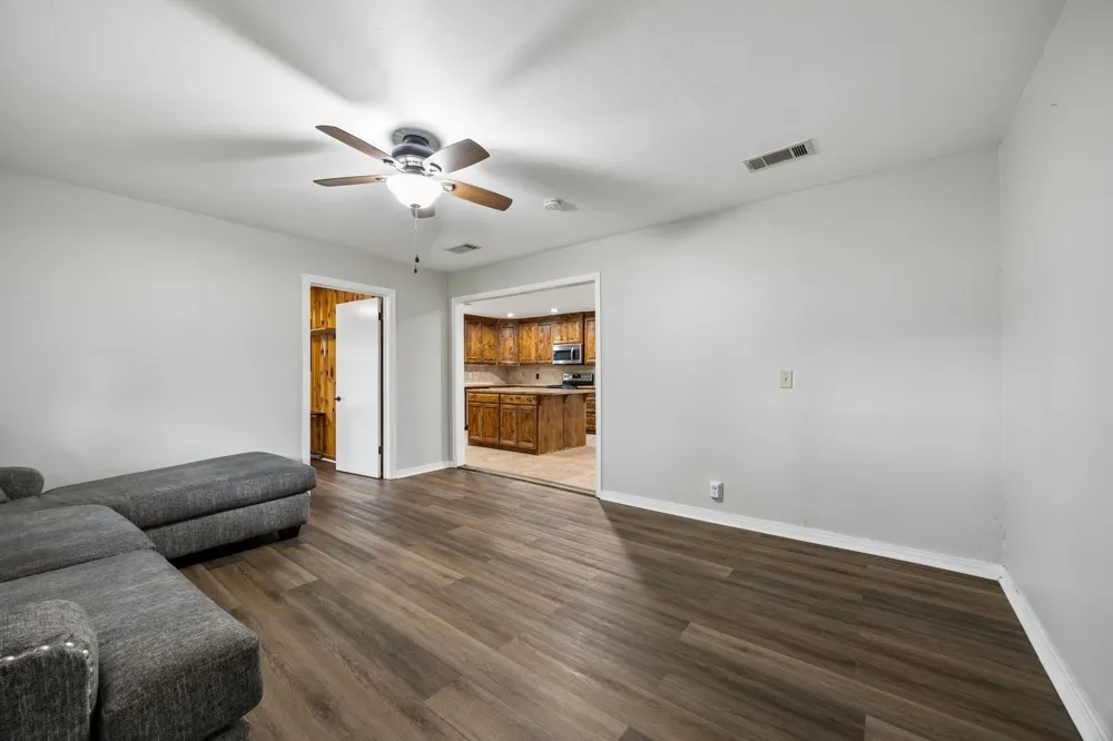 597 E Main Street Van, TX 75790