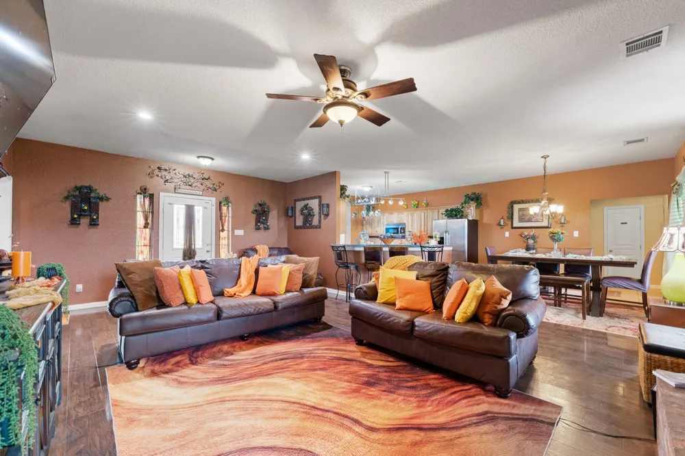 439 Stone Mountain Cresson, TX 76035