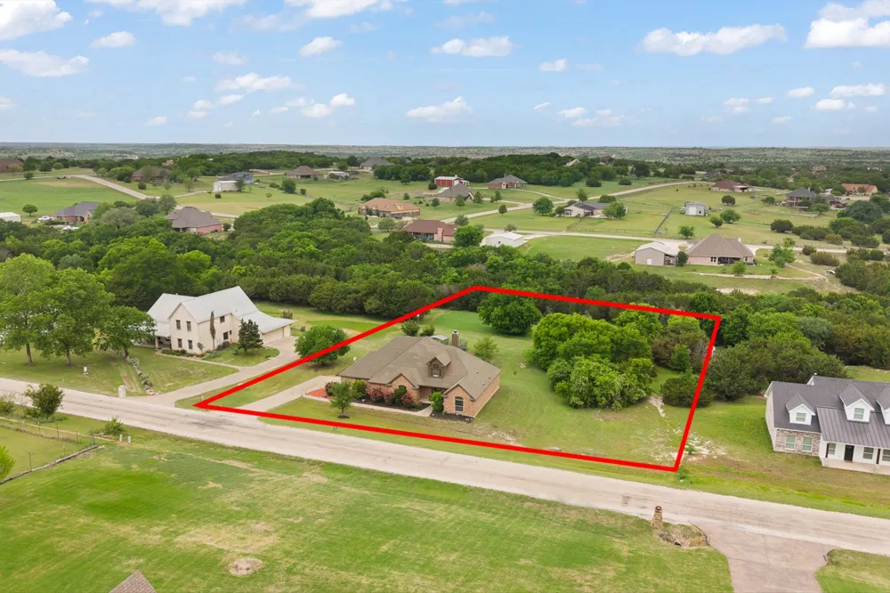 439 Stone Mountain Cresson, TX 76035