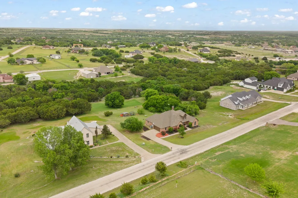 439 Stone Mountain Cresson, TX 76035