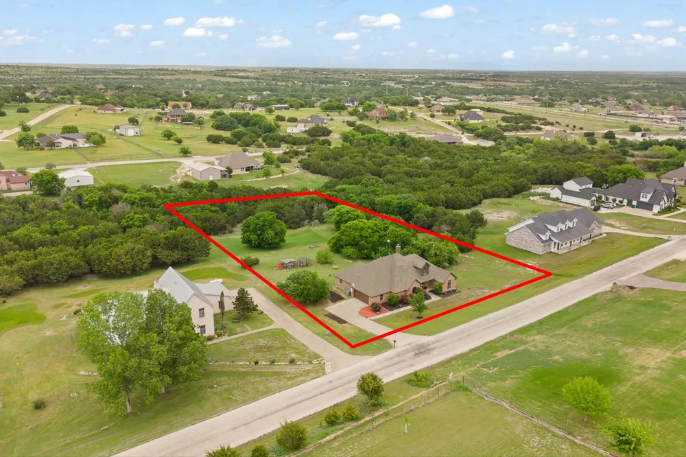439 Stone Mountain Cresson, TX 76035