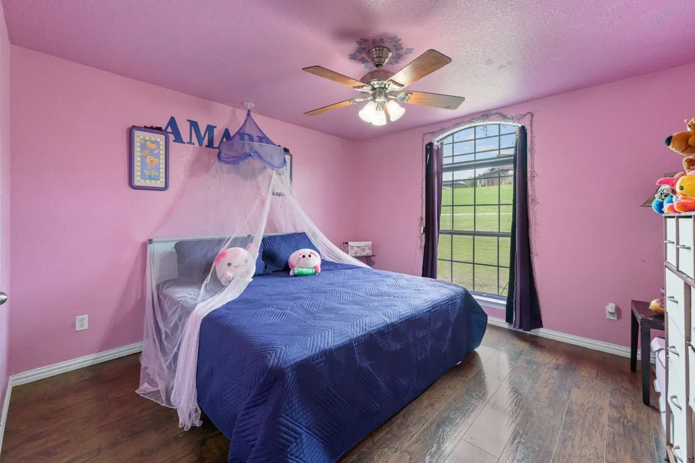 439 Stone Mountain Cresson, TX 76035