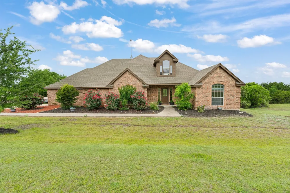 439 Stone Mountain Cresson, TX 76035
