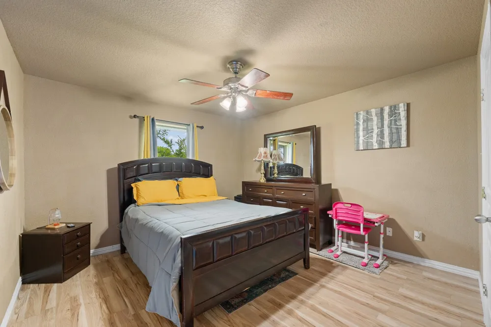 439 Stone Mountain Cresson, TX 76035