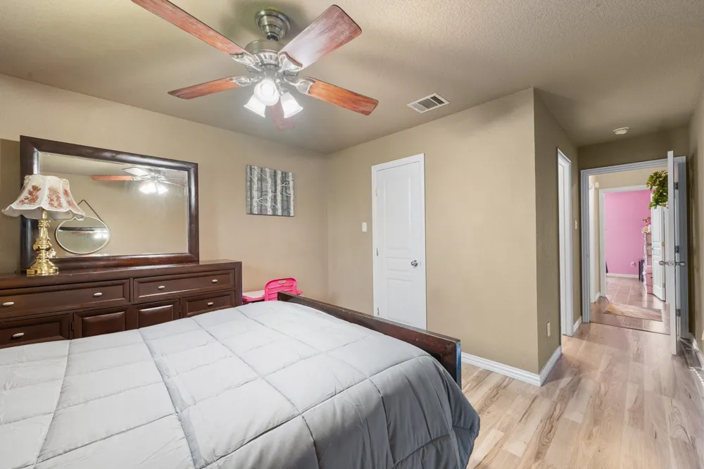 439 Stone Mountain Cresson, TX 76035