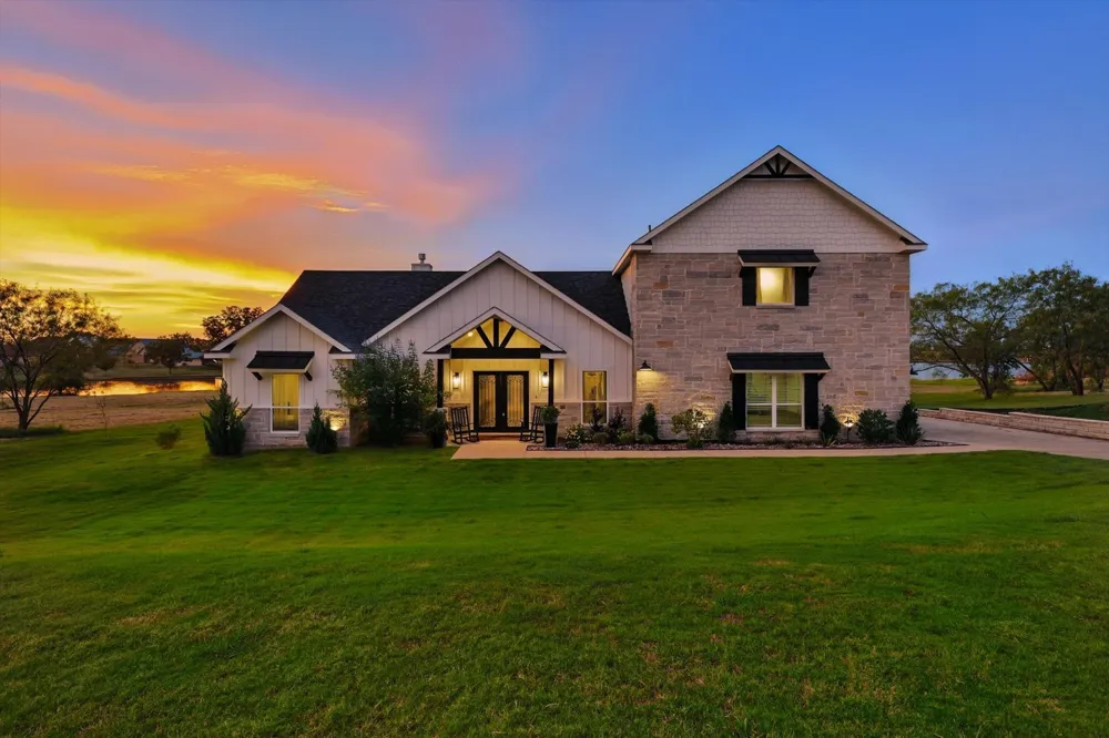 7025 Lake Vista Drive Streetman, TX 75859