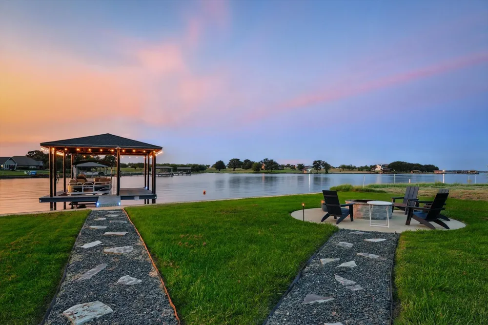 7025 Lake Vista Drive Streetman, TX 75859