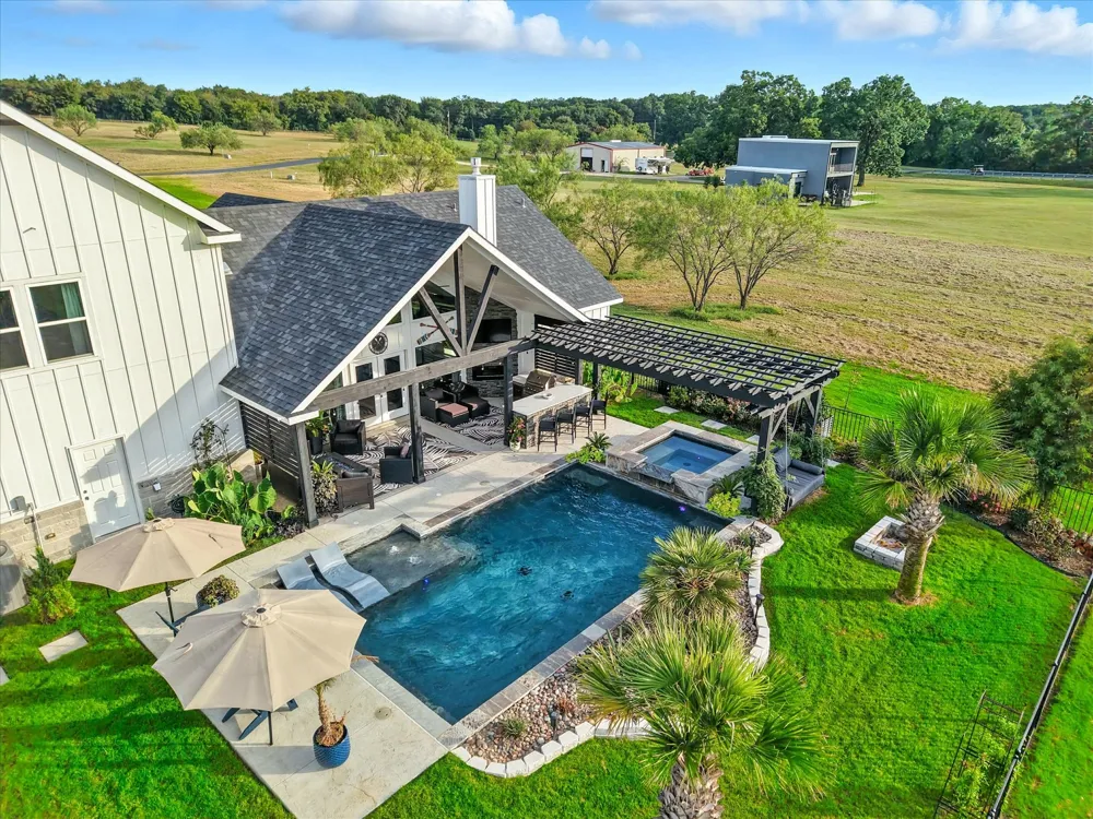 7025 Lake Vista Drive Streetman, TX 75859