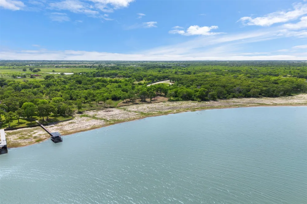 8471 Southern Shore Court Kemp, TX 75143