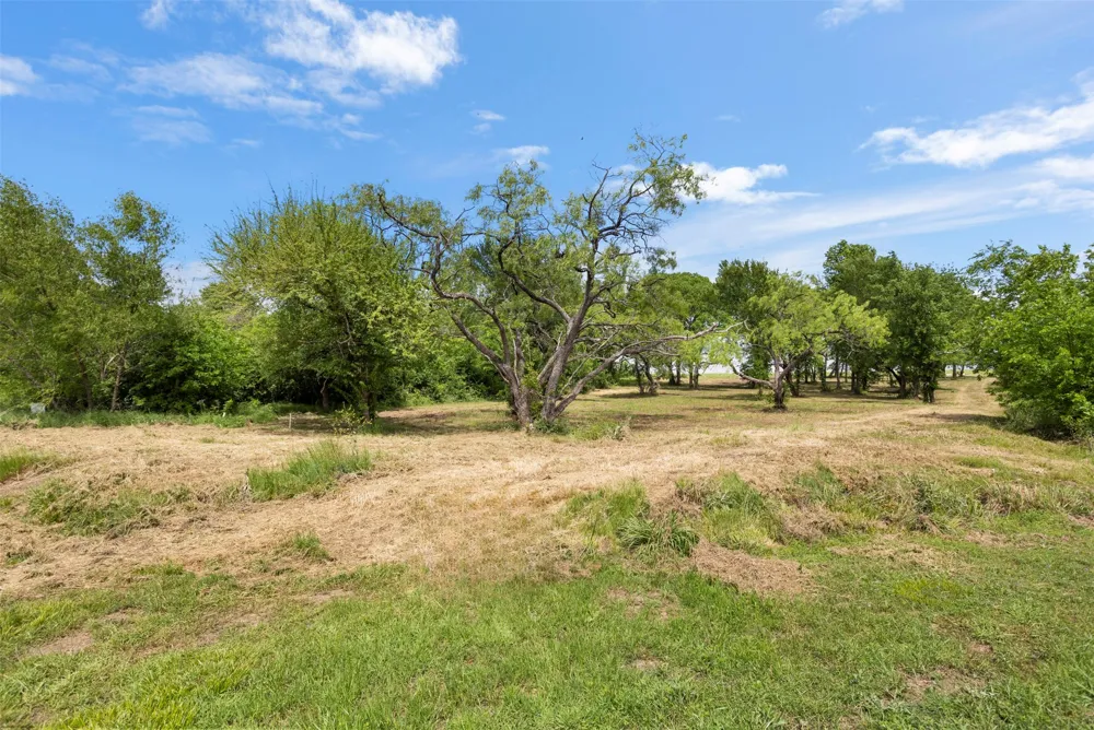 8471 Southern Shore Court Kemp, TX 75143