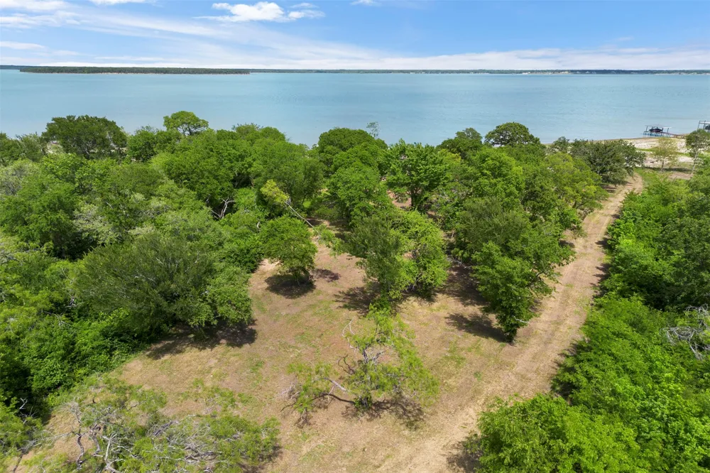8471 Southern Shore Court Kemp, TX 75143