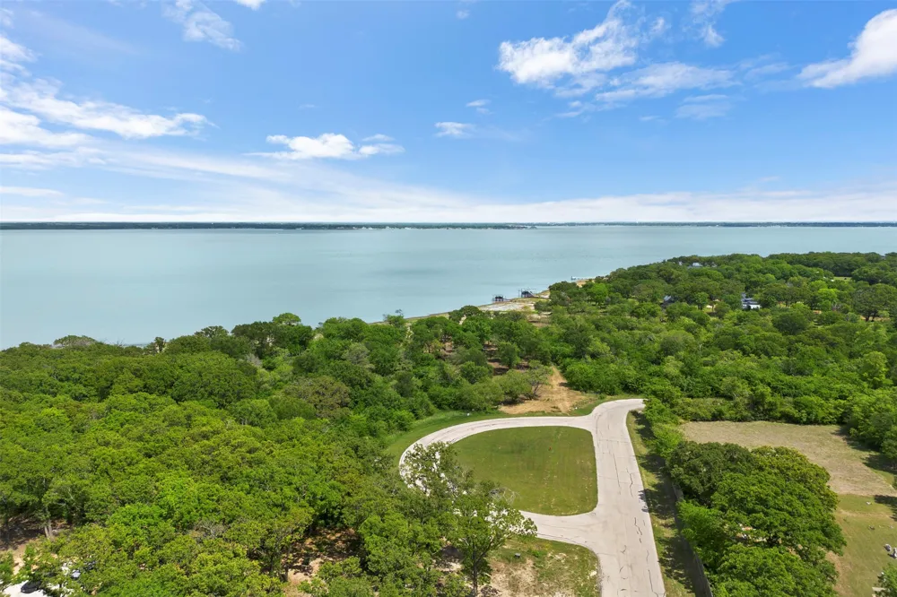 8471 Southern Shore Court Kemp, TX 75143