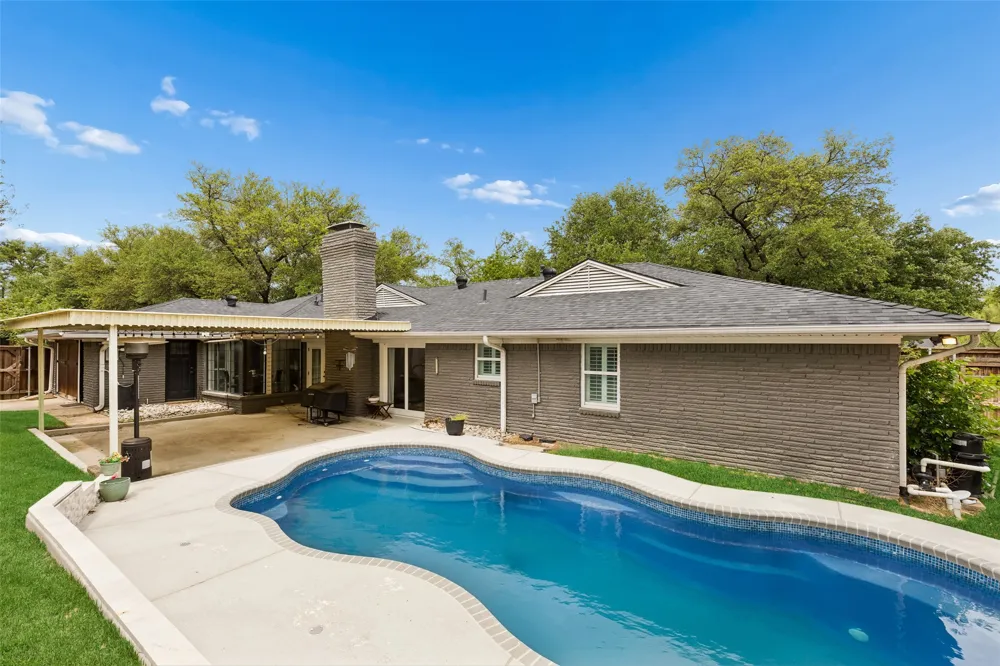 2808 Reedcroft Drive Farmers Branch, TX 75234