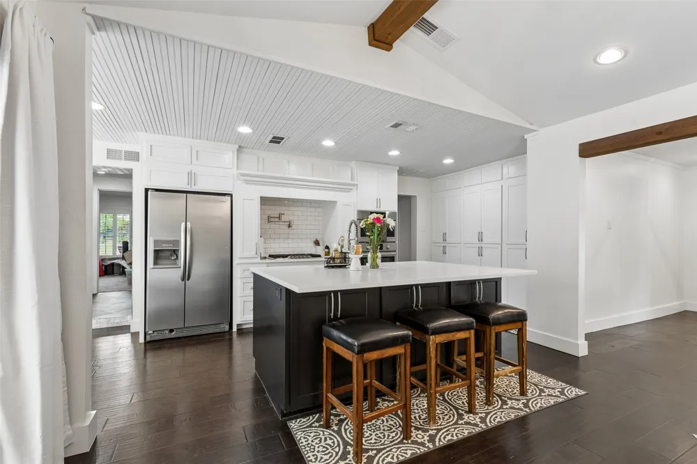 2808 Reedcroft Drive Farmers Branch, TX 75234