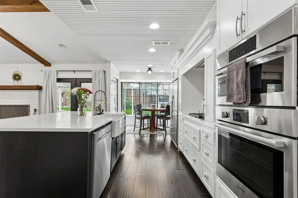 2808 Reedcroft Drive Farmers Branch, TX 75234