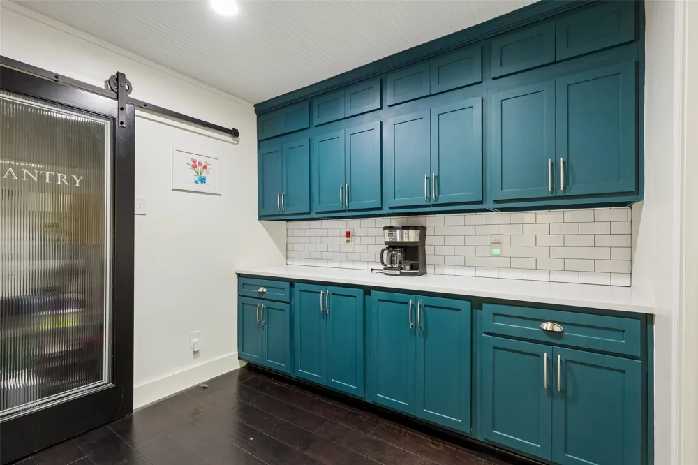 2808 Reedcroft Drive Farmers Branch, TX 75234
