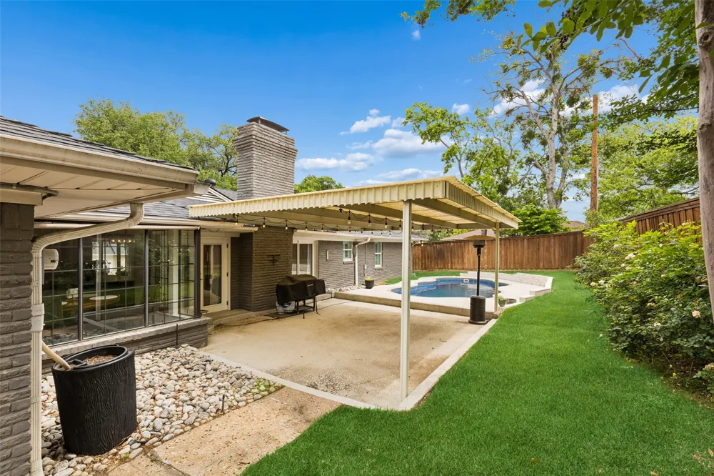 2808 Reedcroft Drive Farmers Branch, TX 75234