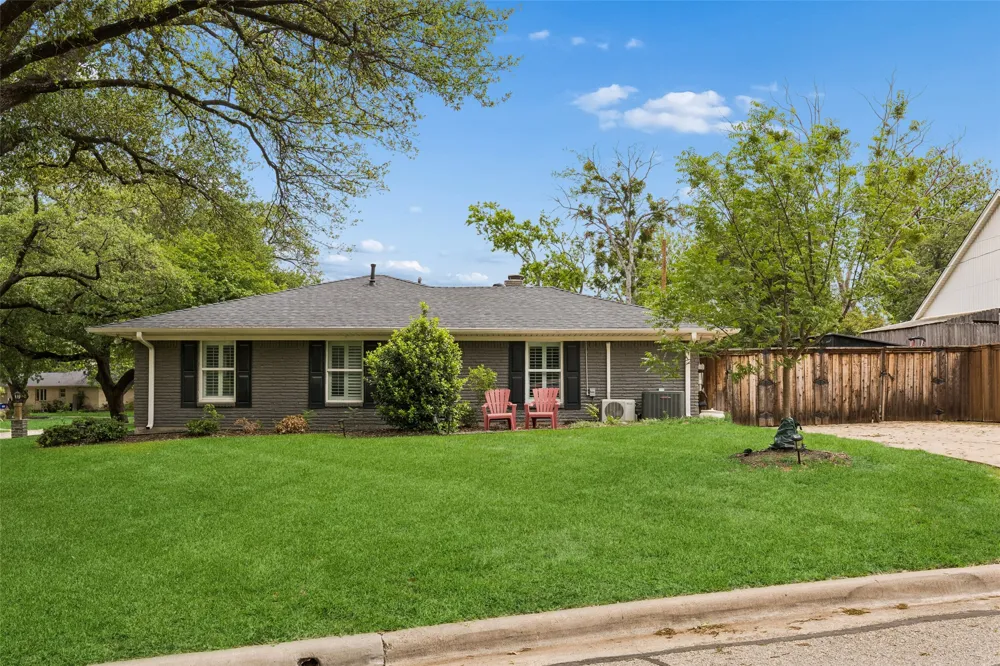 2808 Reedcroft Drive Farmers Branch, TX 75234