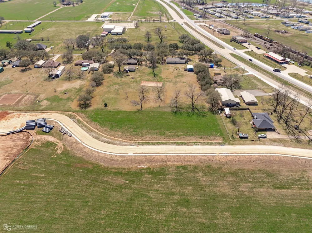 418 Safe Harbor Drive Bossier City, LA 71111