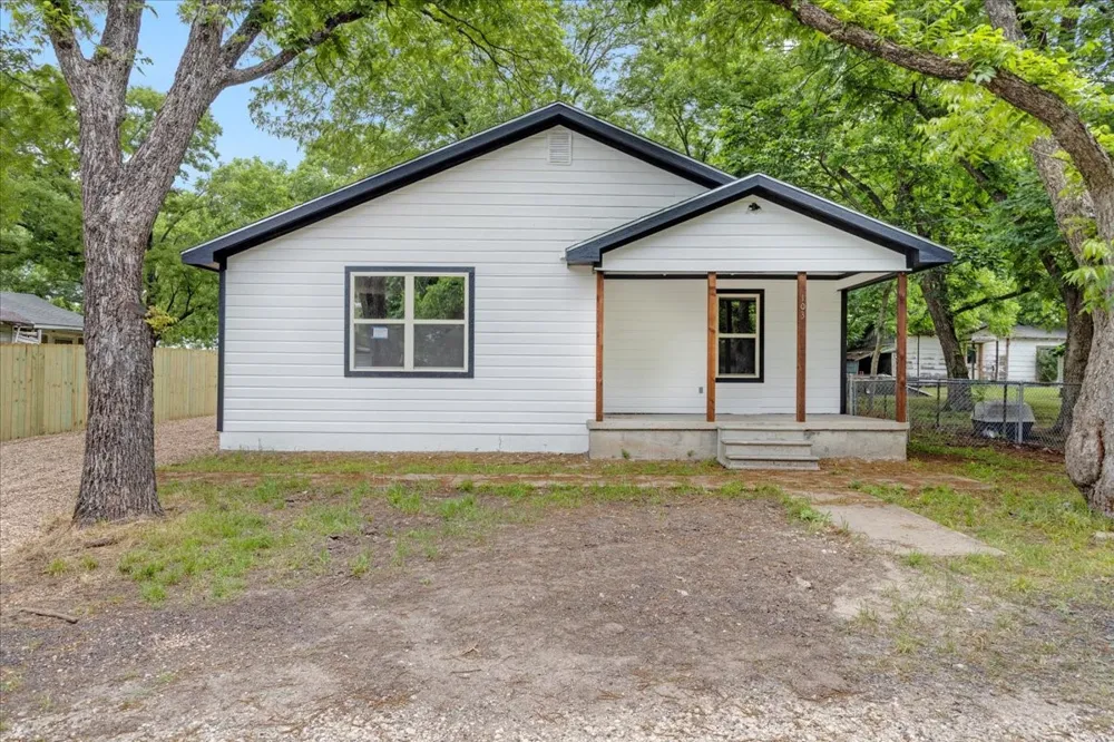 103 Mill Street Savoy, TX 75479
