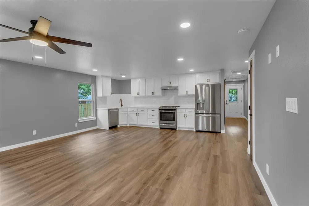 103 Mill Street Savoy, TX 75479