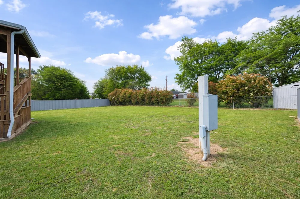 400 Comanche Quitman, TX 75783