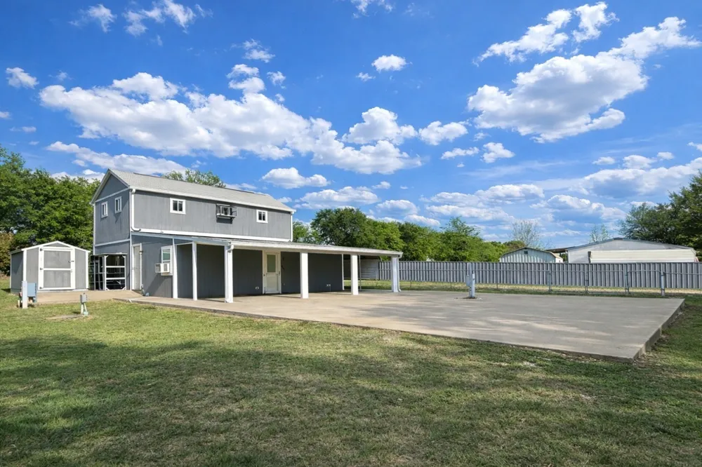 400 Comanche Quitman, TX 75783