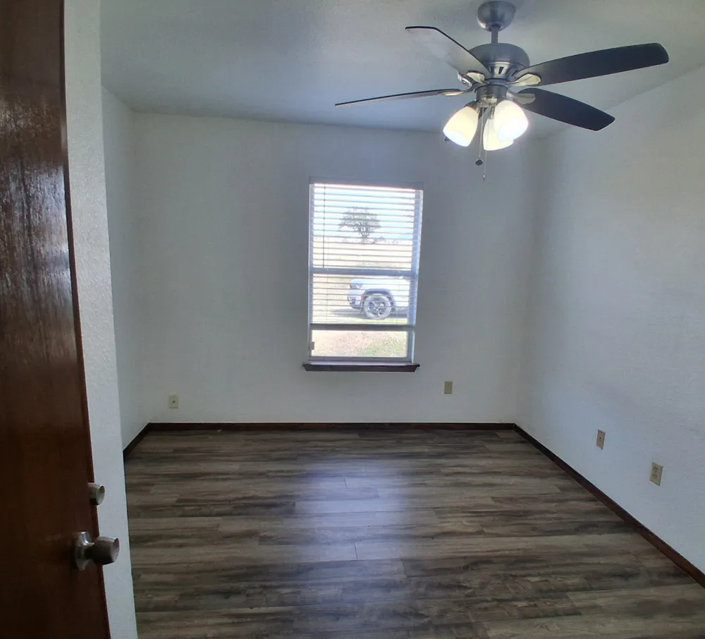 3836 Rs County Road 1605 Lone Oak, TX 75453