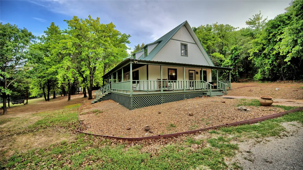 186 County Road 429 Muenster, TX 76252