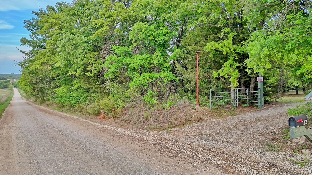 186 County Road 429 Muenster, TX 76252