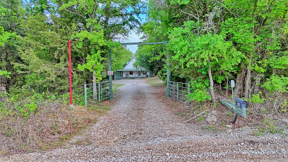 186 County Road 429 Muenster, TX 76252