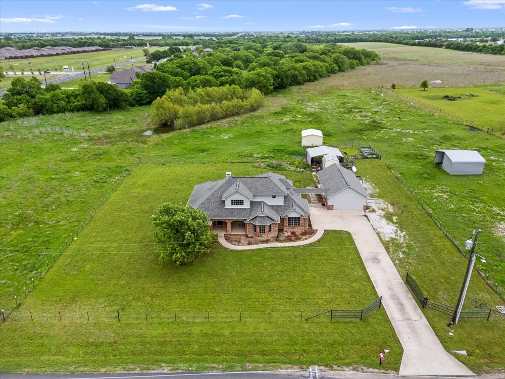 2937 County Road 2606 Caddo Mills, TX 75135