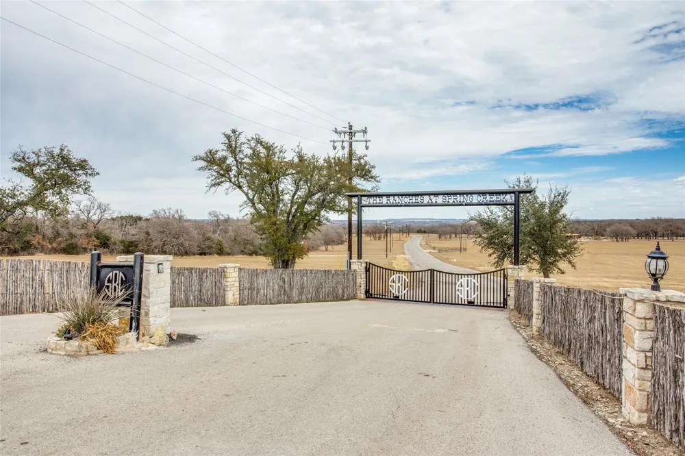 110 PRIVATE ROAD 2161 Iredell, TX 76649