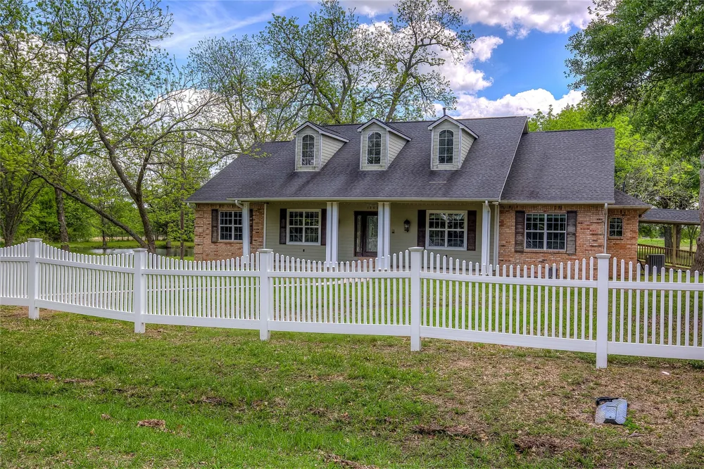 1355 County Road 4719 Wolfe City, TX 75496