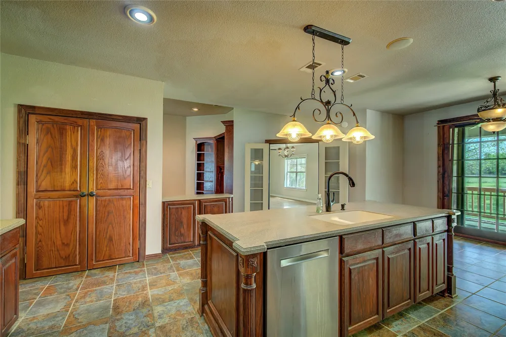 1355 County Road 4719 Wolfe City, TX 75496