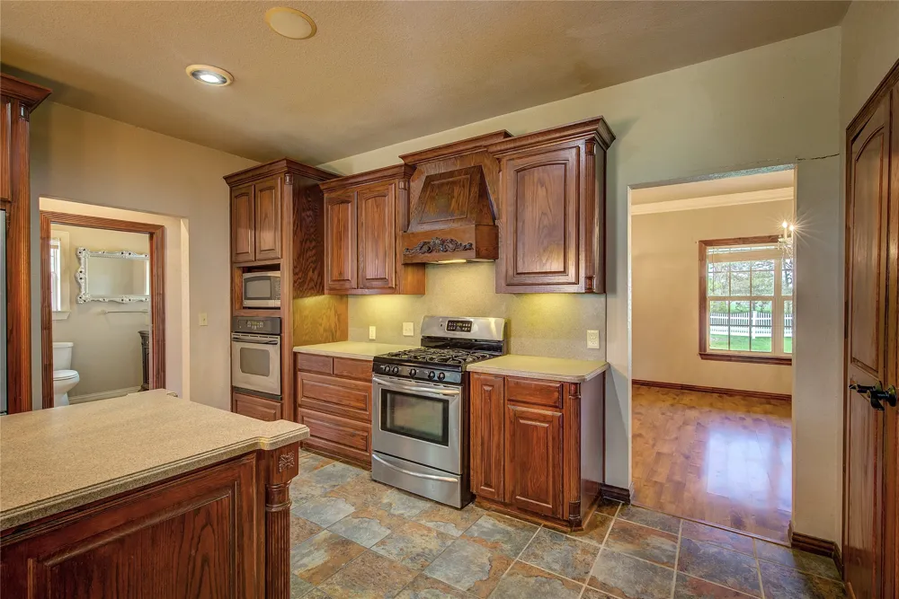 1355 County Road 4719 Wolfe City, TX 75496