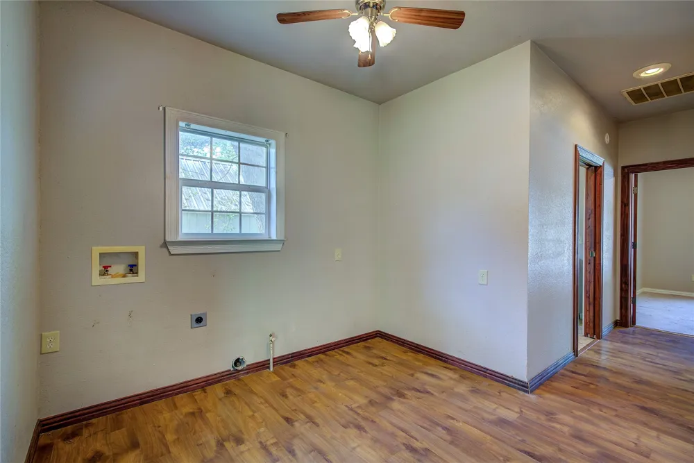 1355 County Road 4719 Wolfe City, TX 75496