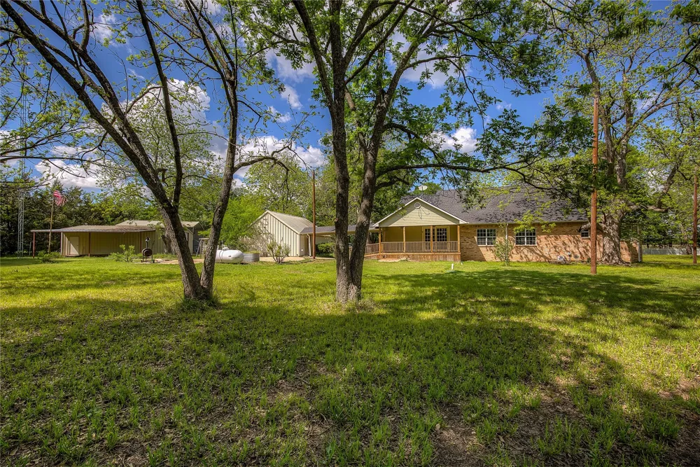 1355 County Road 4719 Wolfe City, TX 75496