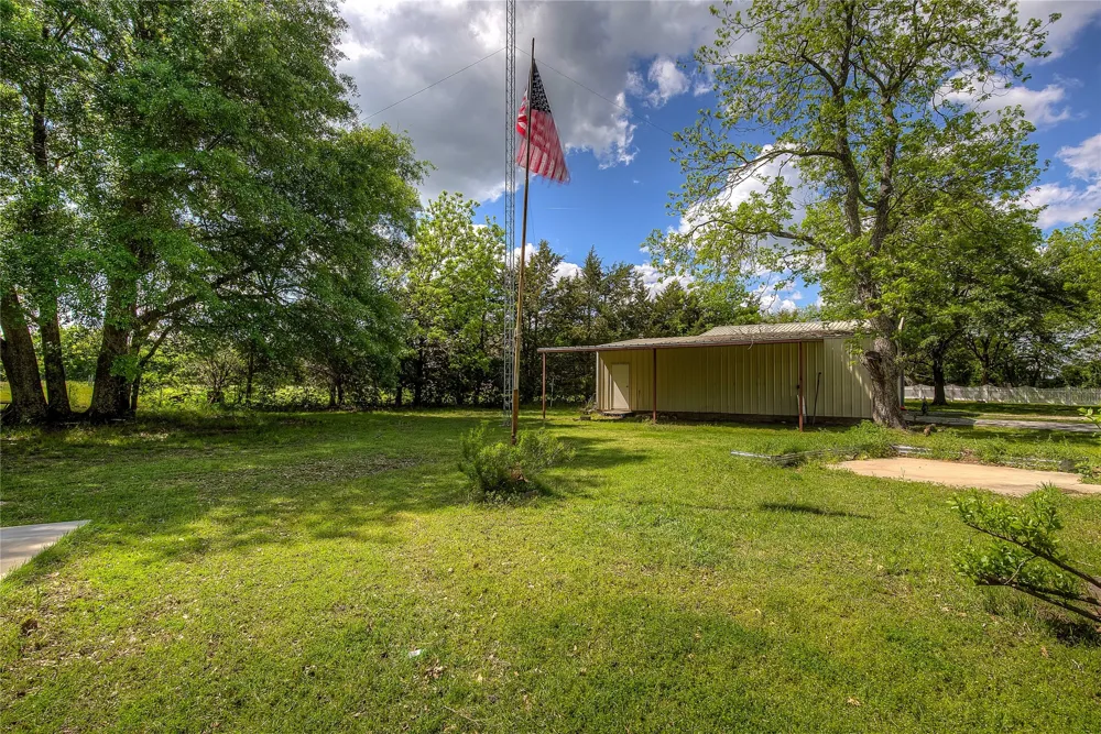 1355 County Road 4719 Wolfe City, TX 75496