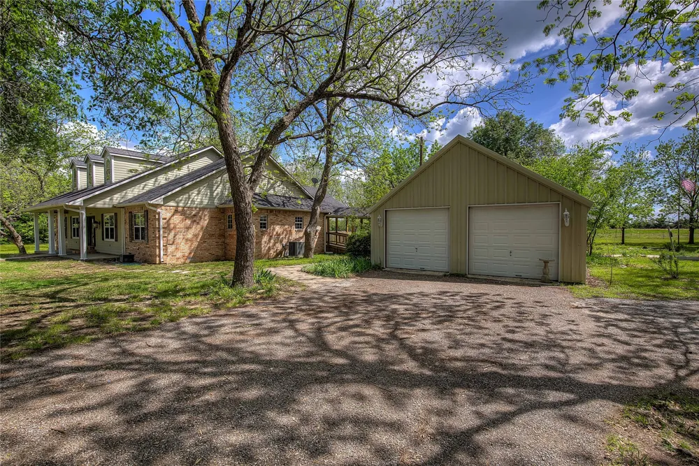 1355 County Road 4719 Wolfe City, TX 75496