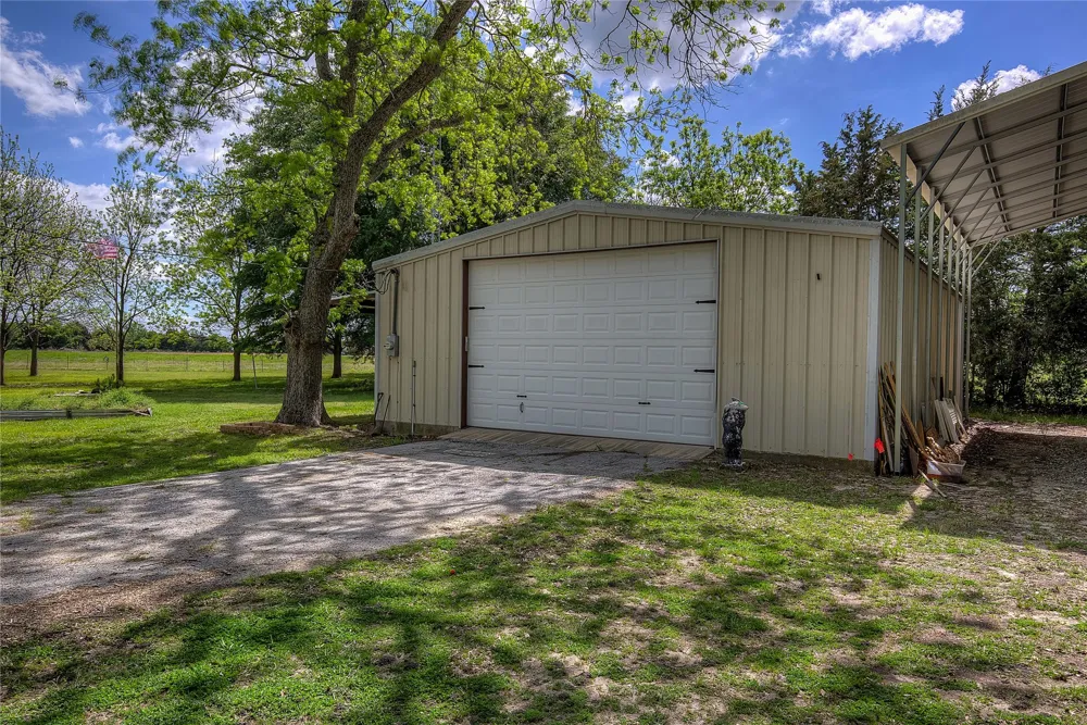 1355 County Road 4719 Wolfe City, TX 75496
