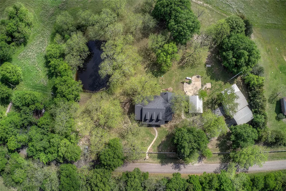 1355 County Road 4719 Wolfe City, TX 75496