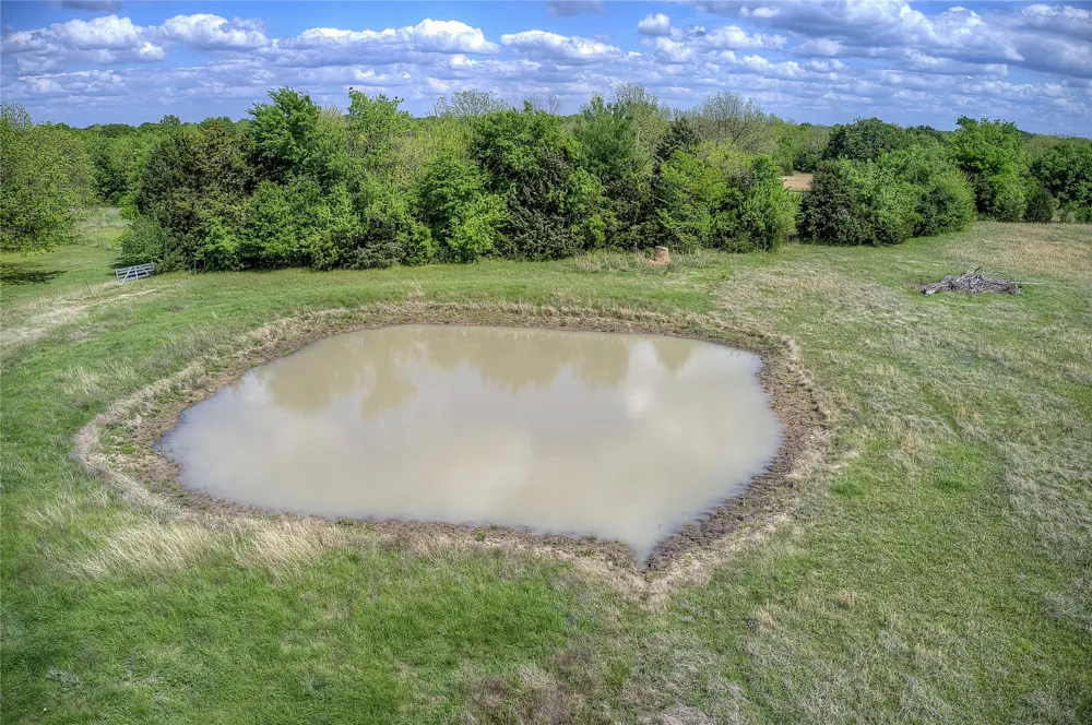 1355 County Road 4719 Wolfe City, TX 75496