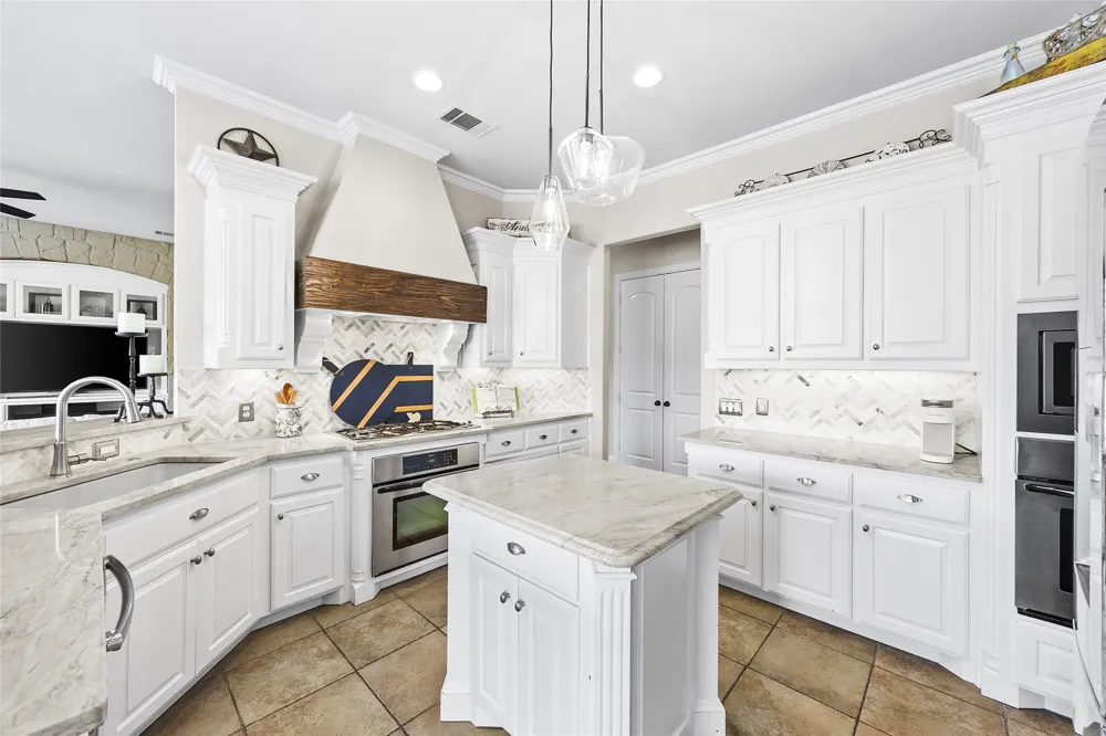 1 Kensington Drive Heath, TX 75032