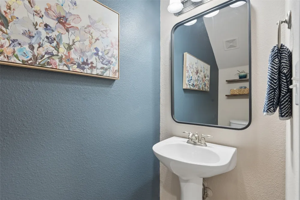 6204 Crescent Street North Richland Hills, TX 76180