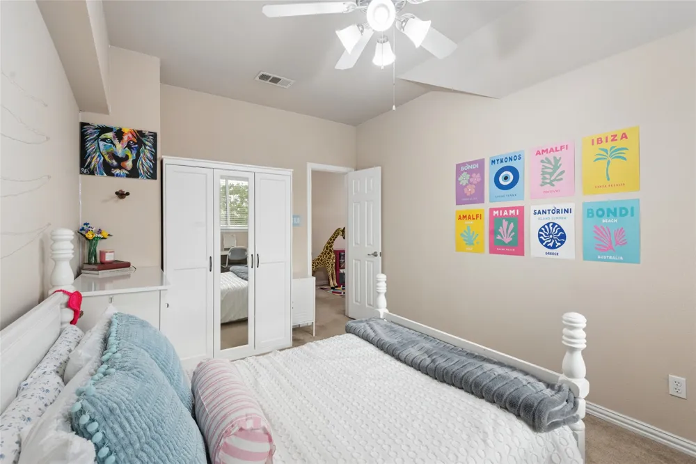 6204 Crescent Street North Richland Hills, TX 76180