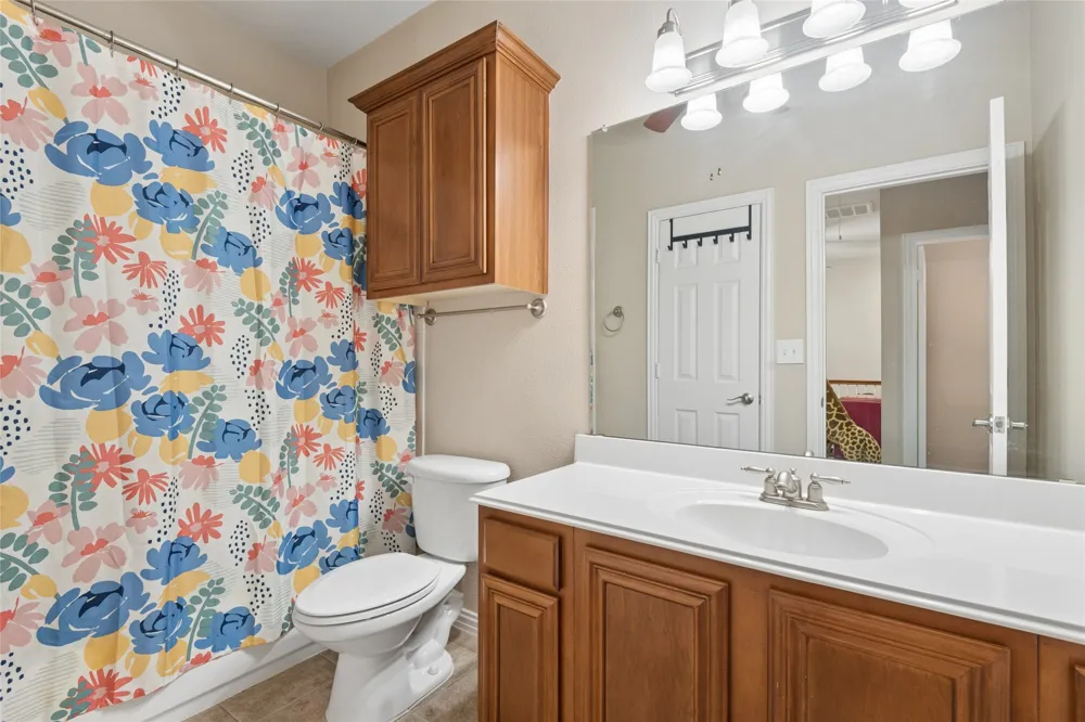 6204 Crescent Street North Richland Hills, TX 76180