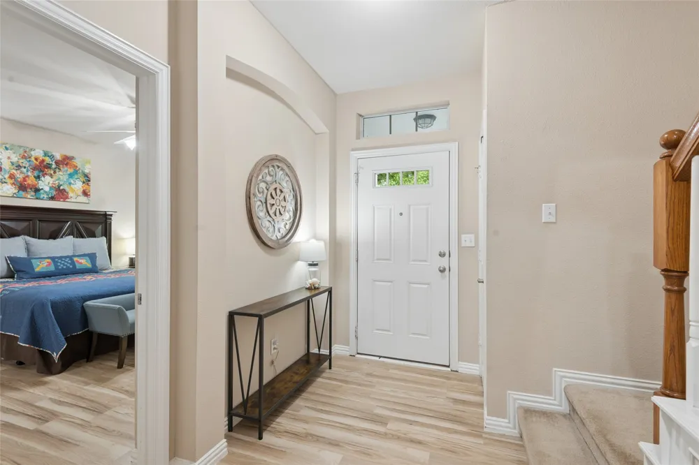 6204 Crescent Street North Richland Hills, TX 76180
