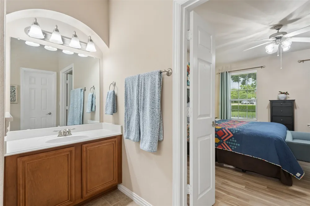 6204 Crescent Street North Richland Hills, TX 76180