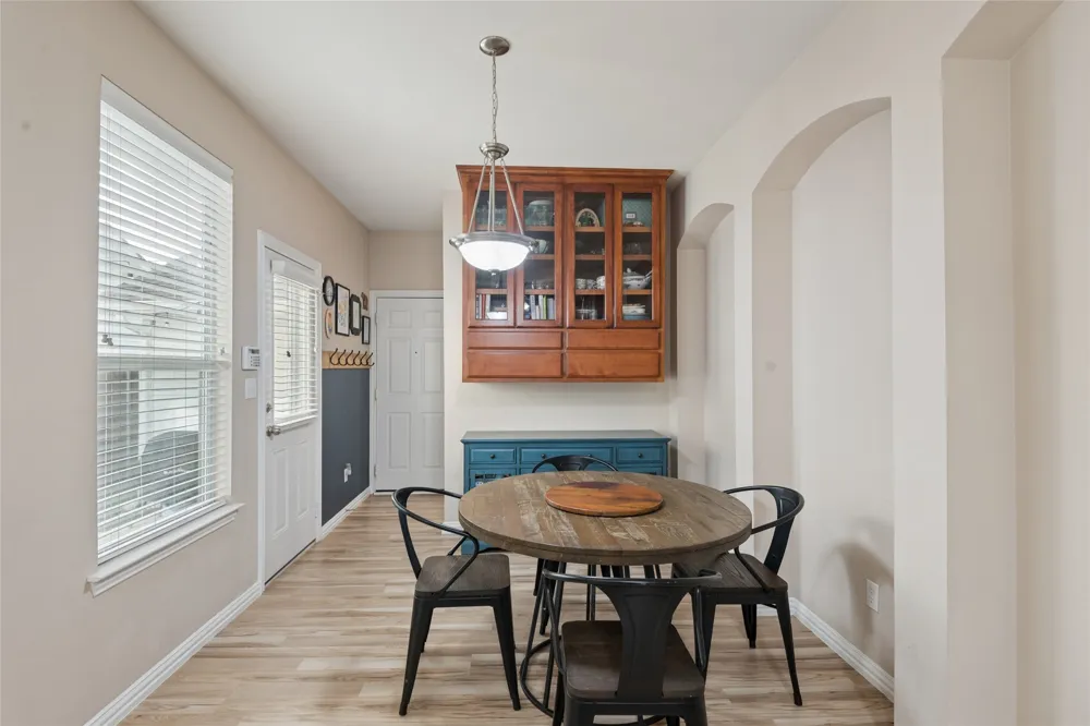 6204 Crescent Street North Richland Hills, TX 76180